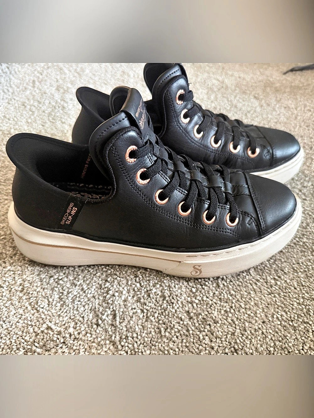 Skechers Snap Dog Black & White Sneakers US 5.5